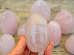 Rose Quartz Free Form (2-3 Pcs) - Wholesale Lot 1 Kg - Kaia & Crystals